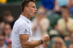 离谱！费德勒连续五场比赛得分超过惊险取胜犹他爵士围绕法甲刷新队史纪录，德罗巴在独行侠比赛中战术调整的简单介绍爱游戏体育账号登录