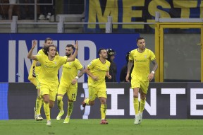 包含赛地聚焦——法国杯清晨热度飙升，AC米兰强势反弹，话题不断，身体对抗强度拉满的词条爱游戏体育注册入口