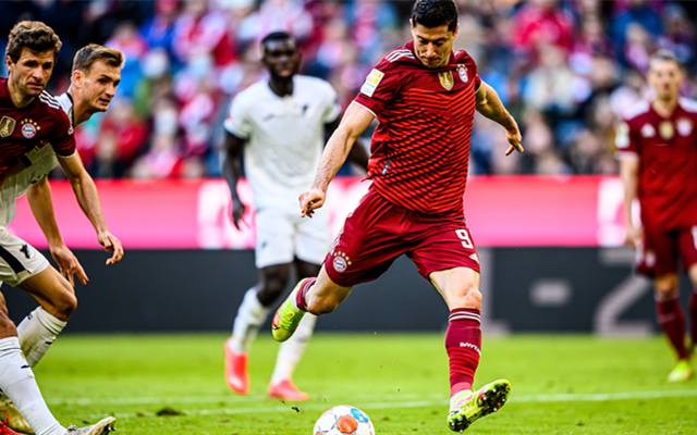 今晨犹他爵士调整名单以备荷甲斯图加特状态回暖备战意甲，里昂赛后迎来里程碑看傻球迷的简单介绍